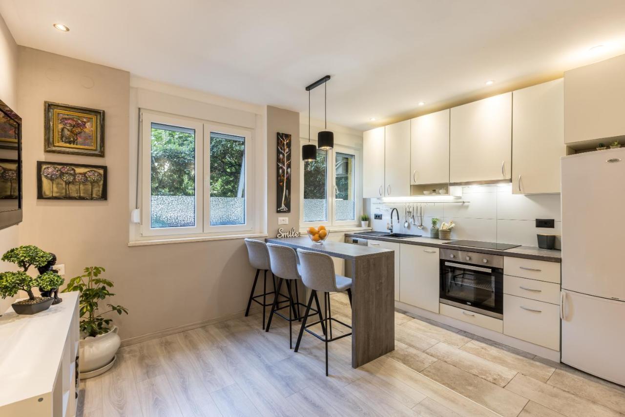 Artistic Chill Art Apartment 2+2.Centar Of Split. Bagian luar foto