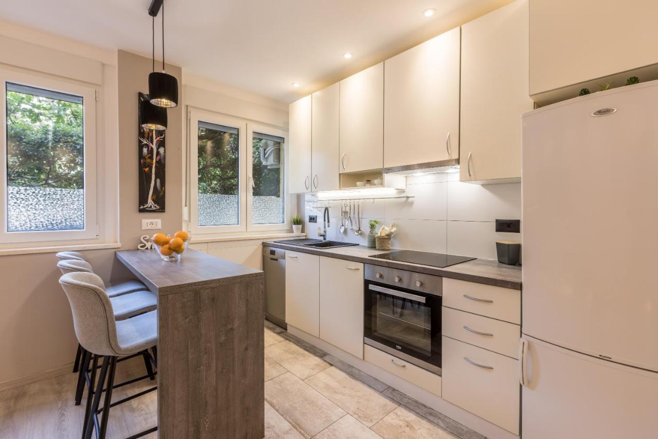 Artistic Chill Art Apartment 2+2.Centar Of Split. Bagian luar foto
